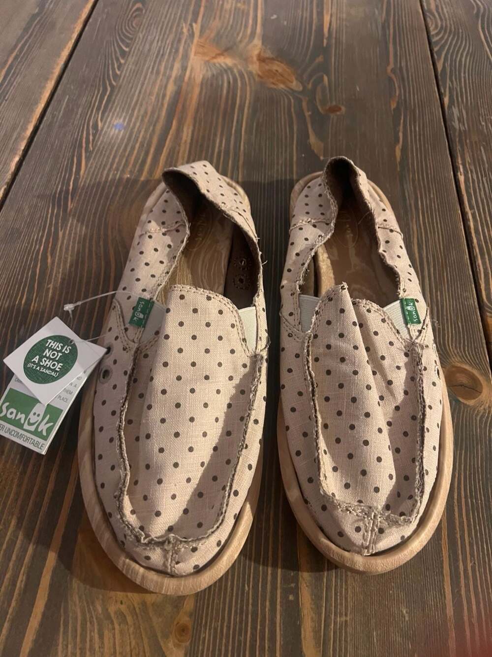 Sanuk Hot Dotty Slip-On Shoes Size 9 Beige Polka Dot